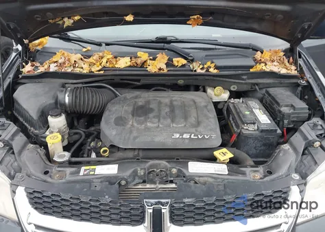 2014 Dodge Grand Caravan Sxt z USA, uszkodzony, nr VIN 2C4RDGCG3ER163106